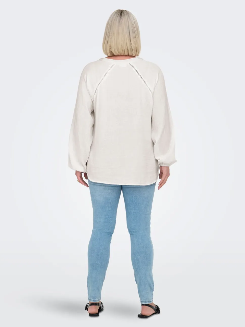 CARTHYRA Top