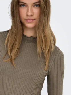 JDYFRANSISKA Top