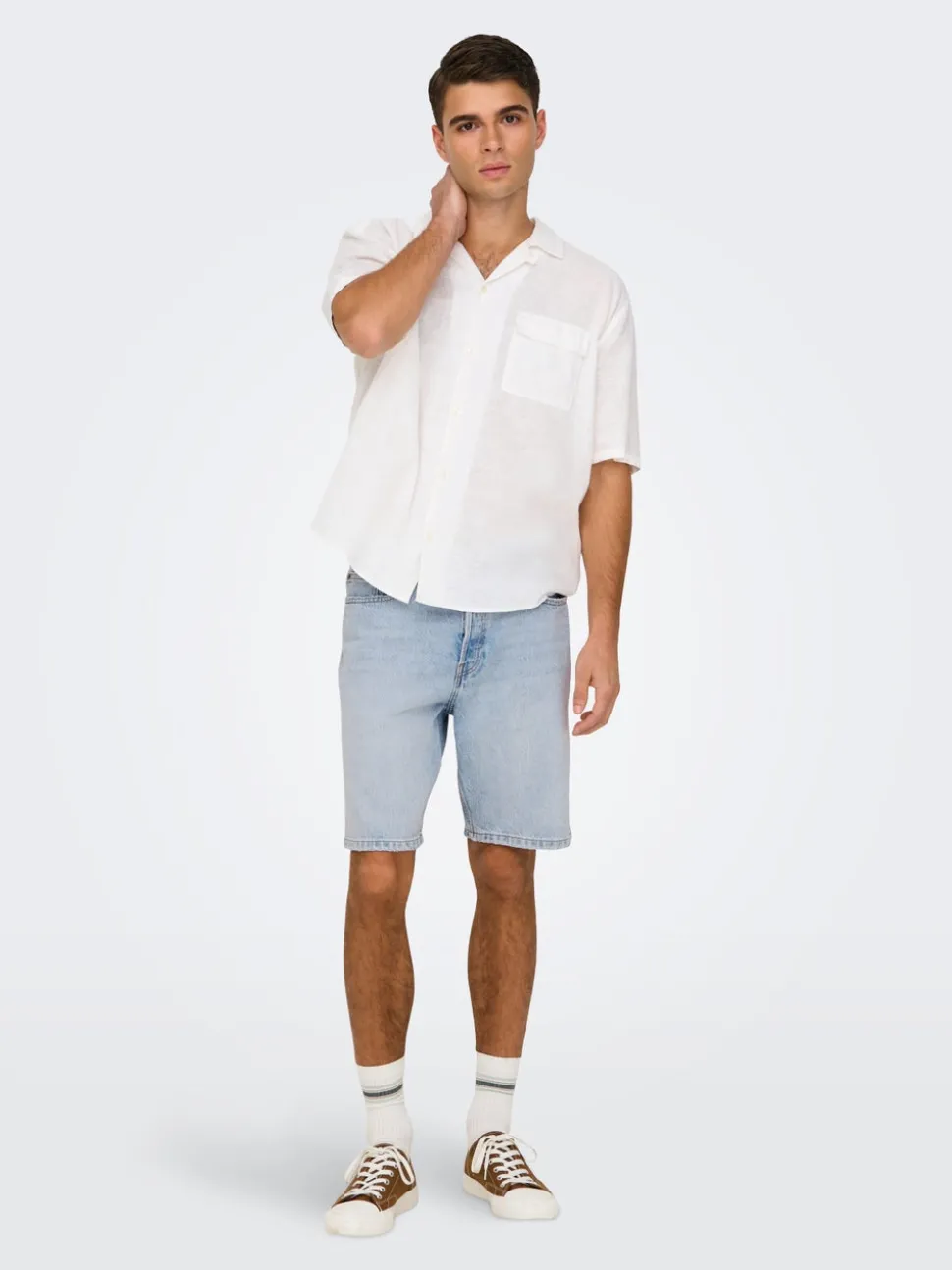 ONSEDGE Mittlere Taille Gerade geschnitten Shorts