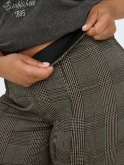 CARFINE Weiter Beinschnitt Hose