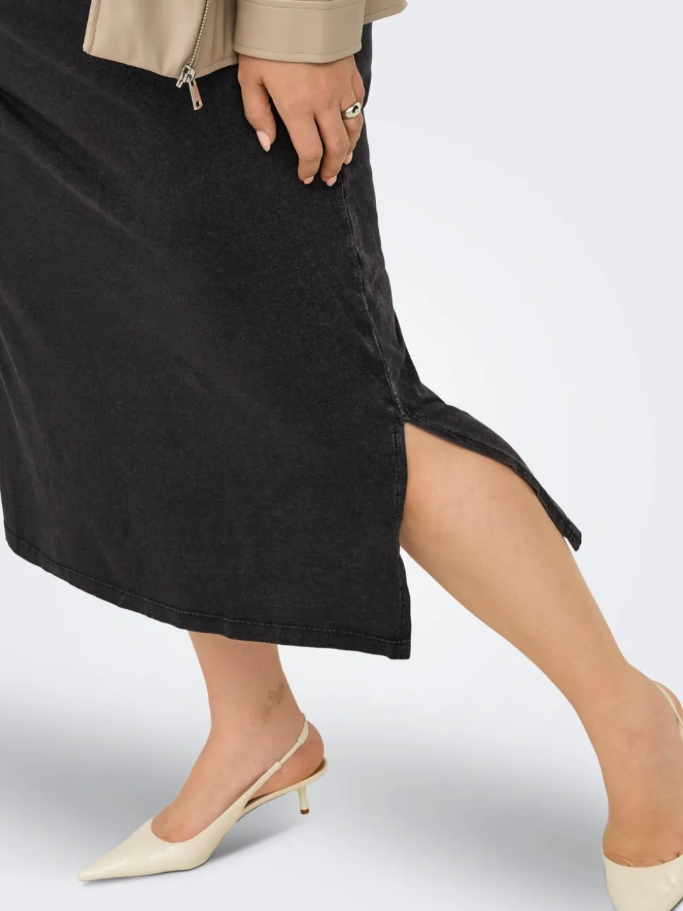 CARMIKA Kurzes Kleid