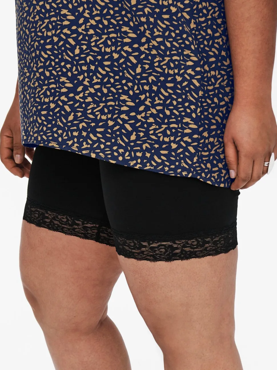 CARTIME Slim Fit Shorts