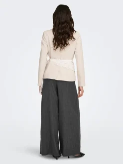 JDYARA Weiter Beinschnitt Hose