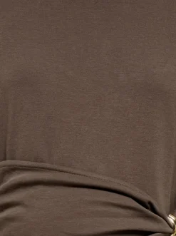 OLMEVALYN T-shirt