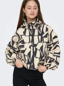 ONLBETTY Jacke