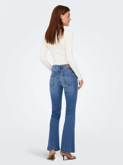 ONLBLUSH Mittlere Taille Retro-Fit, ausgestellt Jeans