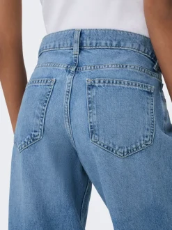 ONLBRENDA Niedrige Taille Gerade geschnitten Jeans