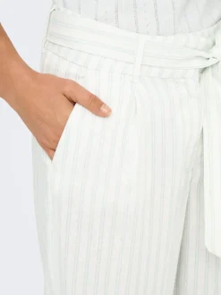 ONLCARO Verkürzt Leinen Hose mit weitem Beinschnitt