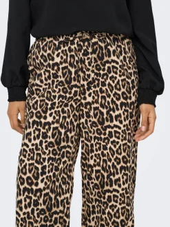 ONLCLARA Normal geschnitten Hose