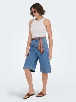ONLDAVINA Mittlere Taille Normal geschnitten Jeans-Shorts