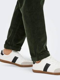 ONLFLORA Klassische Cordhose im Carrot Fit