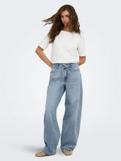 ONLGIANNA Mittlere Taille Gerade geschnitten Jeans
