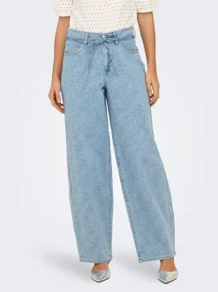 ONLGIANNA Mittlere Taille Gerade geschnitten Jeans