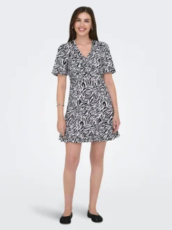 ONLJENNIE kurz Kleid