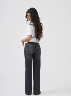 ONLJUDY-O Niedrige Taille Gerade geschnitten Jeans