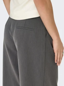 ONLNALINA Mittlere Taille Locker geschnitten Bermuda Shorts