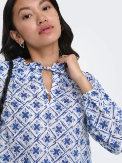 ONLROANNE Top