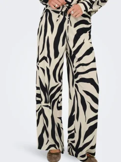 ONLSAKURA Locker geschnitten Hose