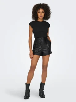 ONLTRICIA Mittlere Taille Baggy Fit Kunstledershorts