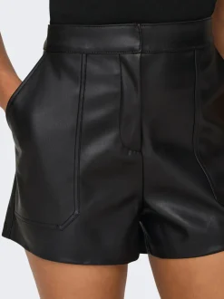 ONLTRICIA Mittlere Taille Baggy Fit Kunstledershorts