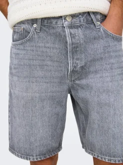 ONSEDGE Mittlere Taille Gerade geschnitten Shorts